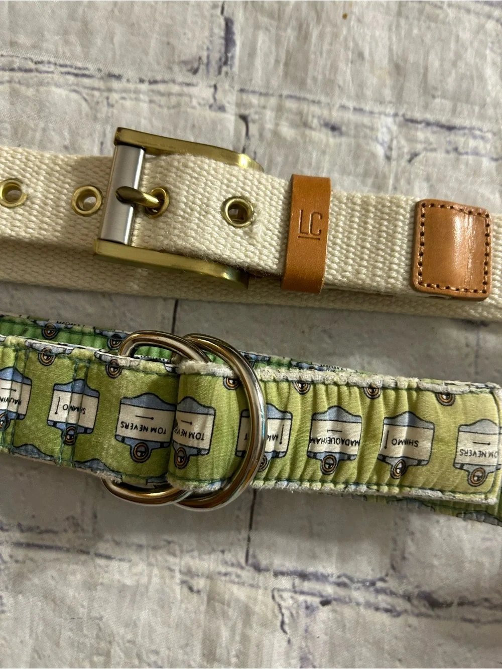 VINEYARD VINES GREEN COTTON DOUBLE RING & LIZ CLAIBORNE CREAM& BROWN BELTS